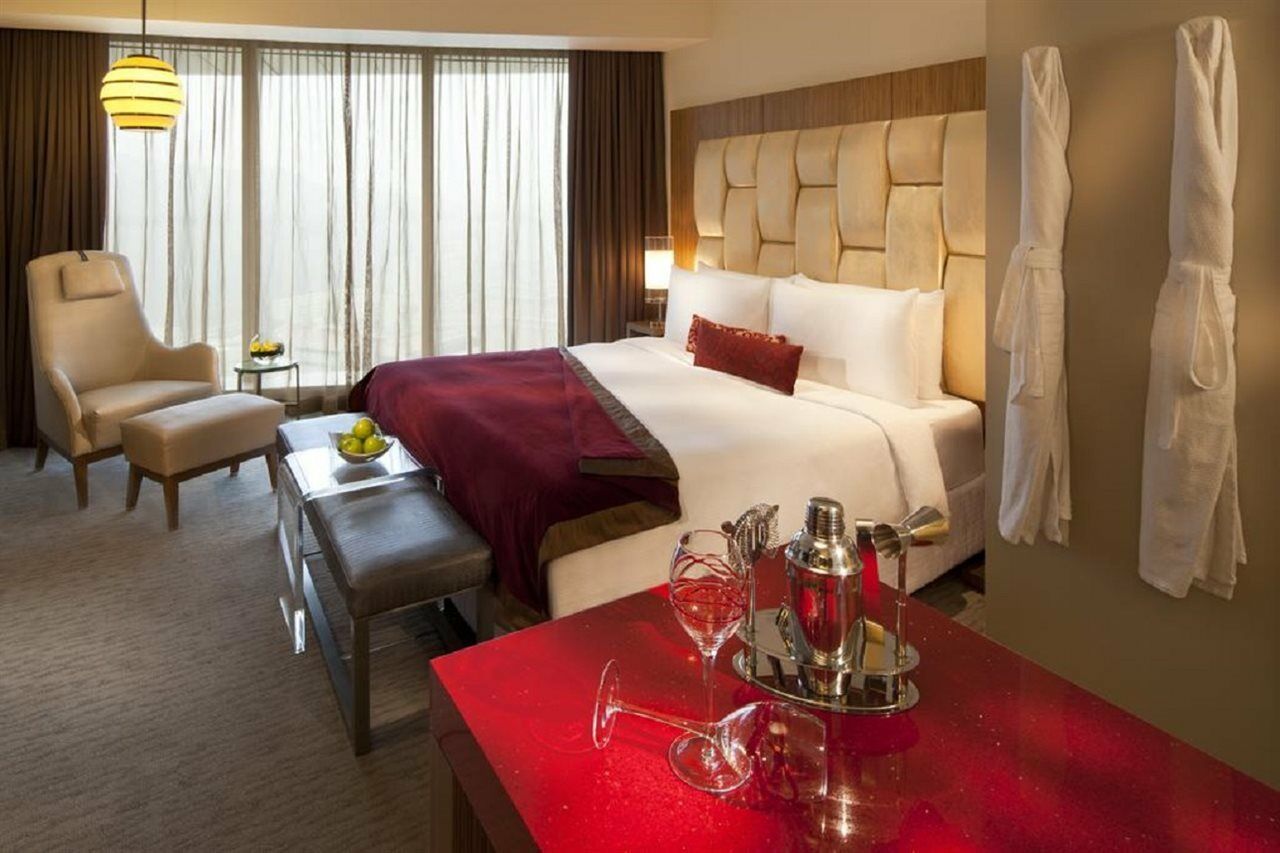 City Of Dreams - The Countdown Hotel Макао Екстериор снимка